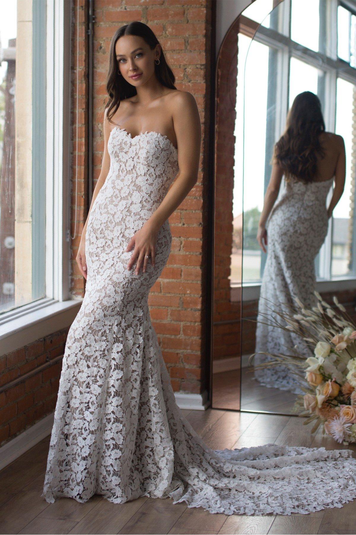 vestido de novia con encaje y escote corazón