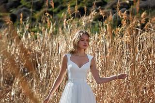 vestido de novia corte en a con escote reina ana