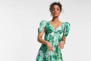 vestido de fiesta corto con estampado verde