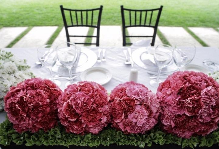 topiarios de flores para decoración de boda