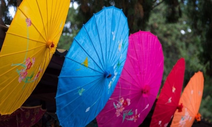 Decoración arcoíris: llena tu boda de color