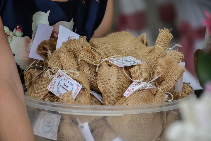 Set de abanicos de papel para decoración de banquetes de boda