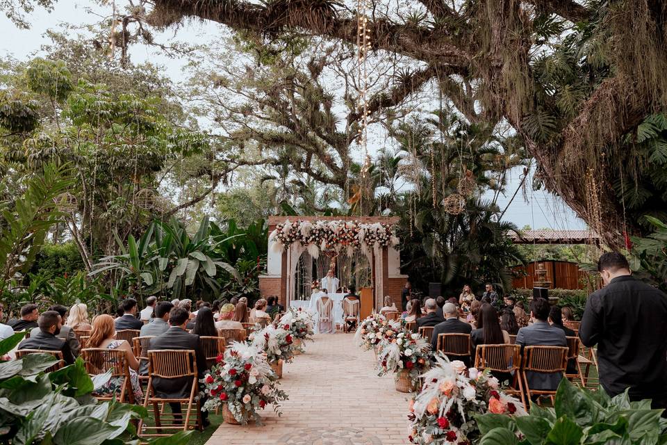 Seis formas divertidas de pedir a alguien que sea tu testigo de boda - Foto  1