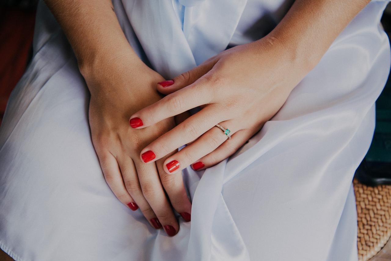 uñas rojas para novias en la boda