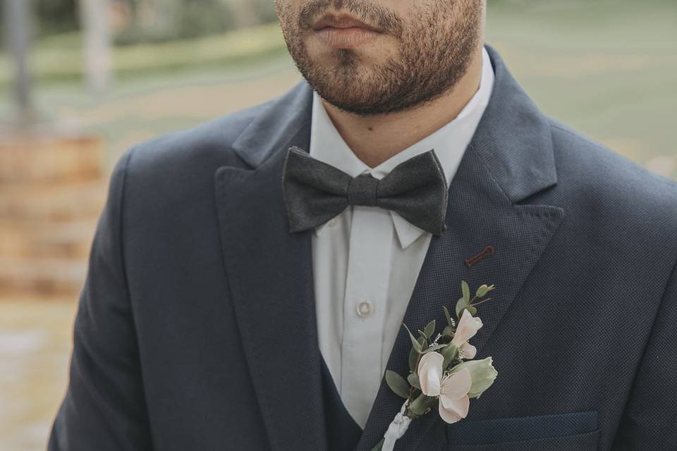 traje de novio para boda color gris