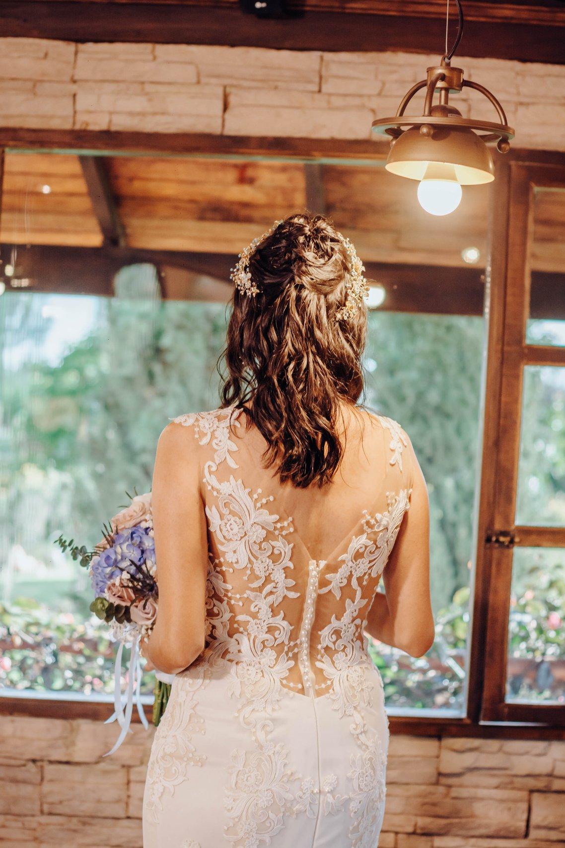 peinados de novia pelo suelto corto