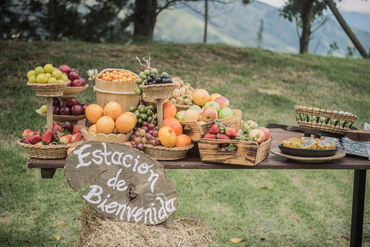 24 ideas para decorar con cajas de frutas una boda