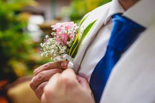 gallardete de novio con flores