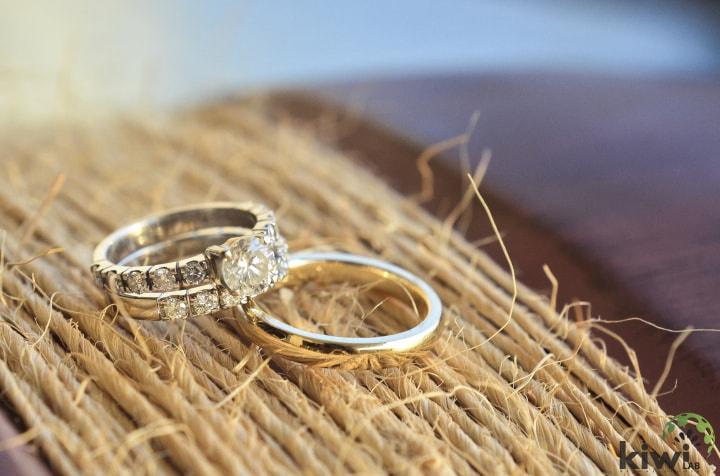 Anillos de matrimonio iguales o diferentes?: un mundo de opciones para  elegir