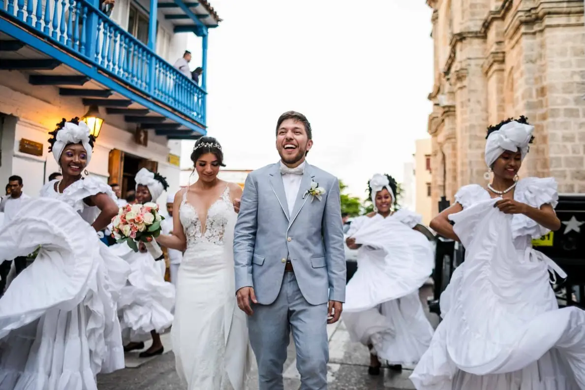 Detalles de entretenimiento para el baile de tu boda - Foto 1