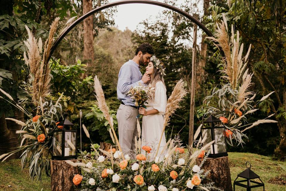 45 estilos de arcos para decorar el el altar para boda