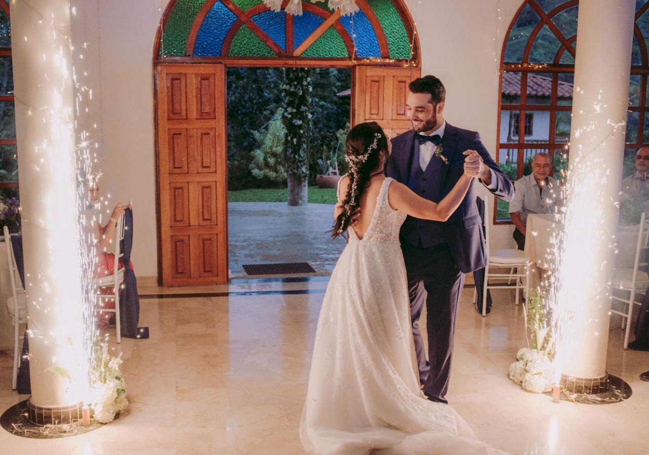 Primer Baile De Casados 60 Canciones Para La Boda