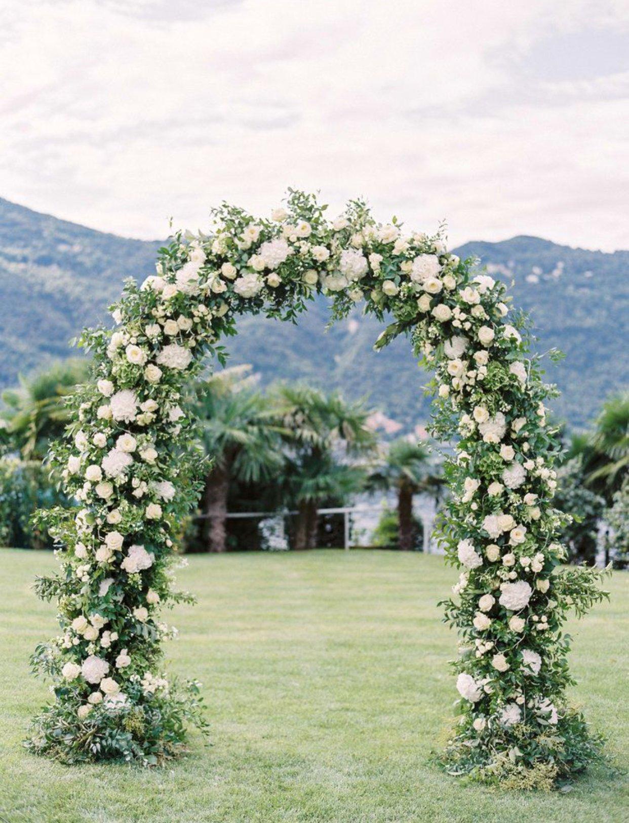 45 estilos de arcos para decorar el el altar para boda