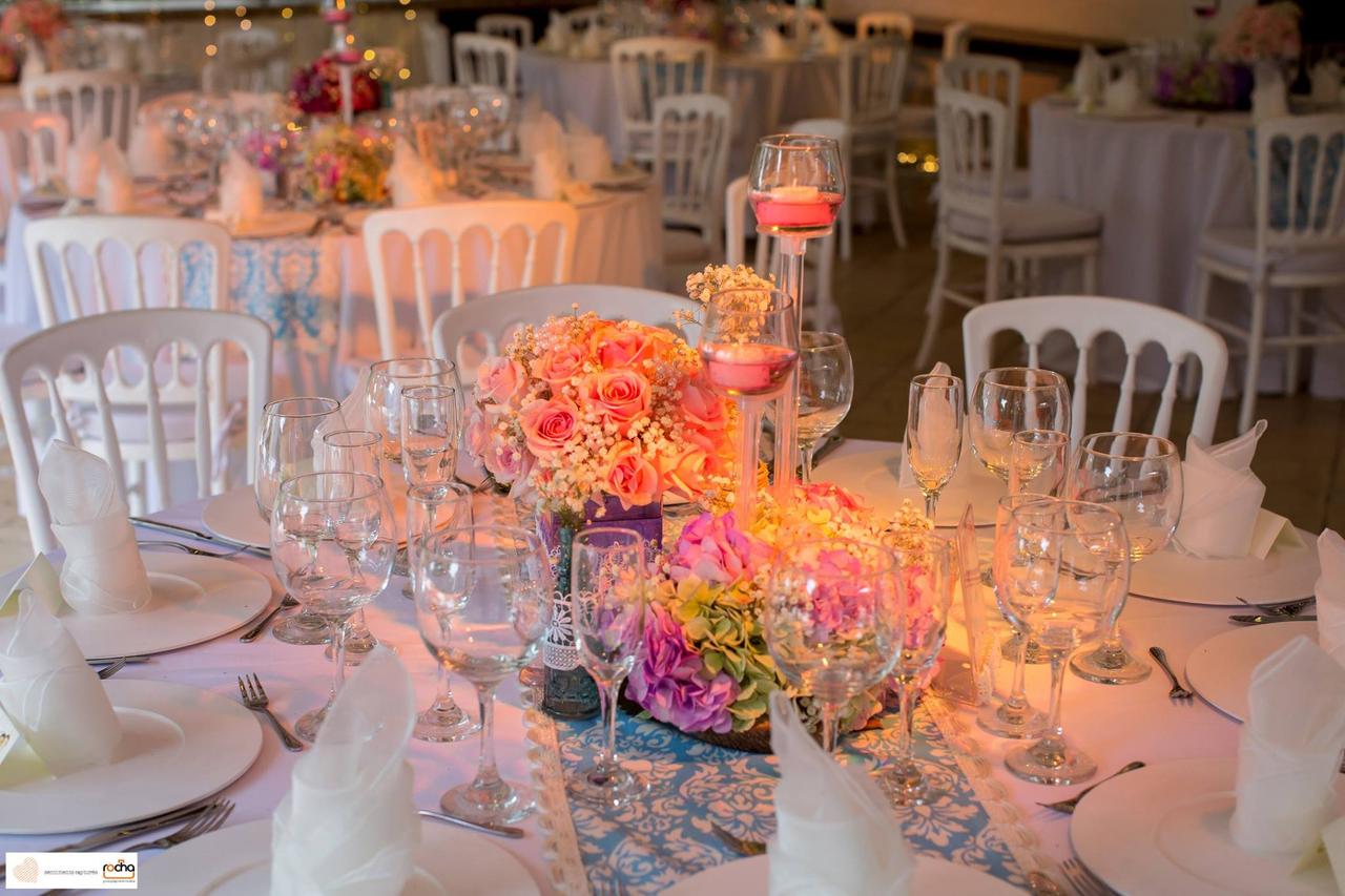 iluminación para mesas redondas para matrimonio