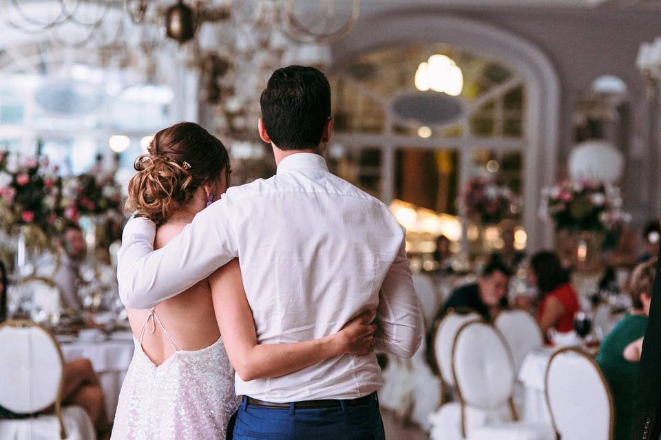 7 maneras de saludar a sus invitados de boda en tiempos de covid-19