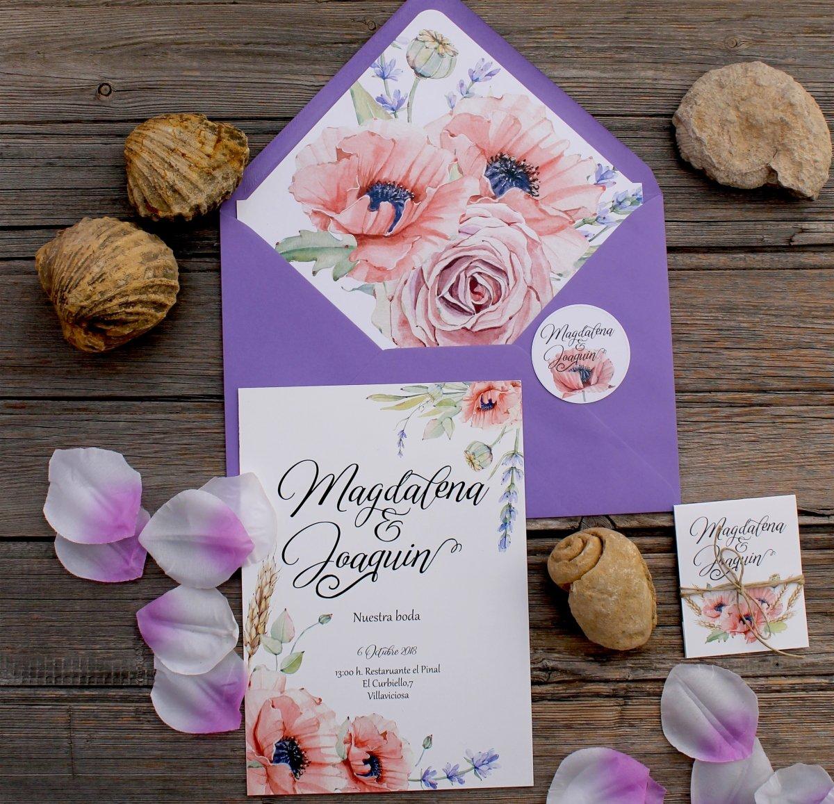 Invitaciones de boda con diseños de flores Invitaciones de boda con diseños de flores