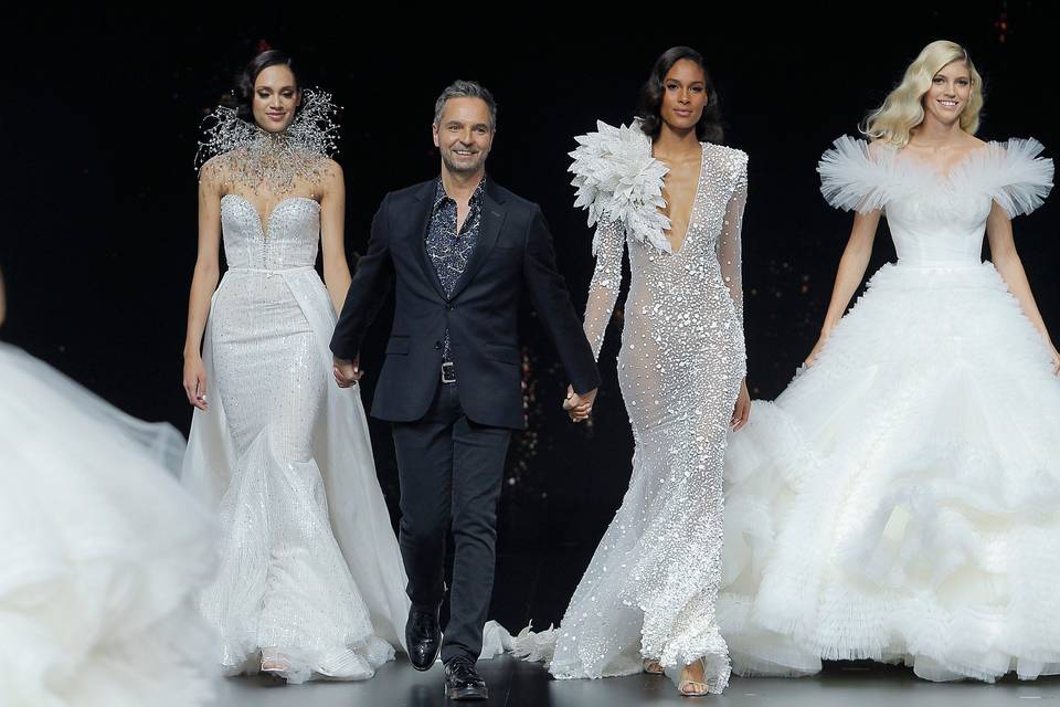 Pronovias 2020: vestidos de novia que llegan a la pasarela como lluvia de estrellas