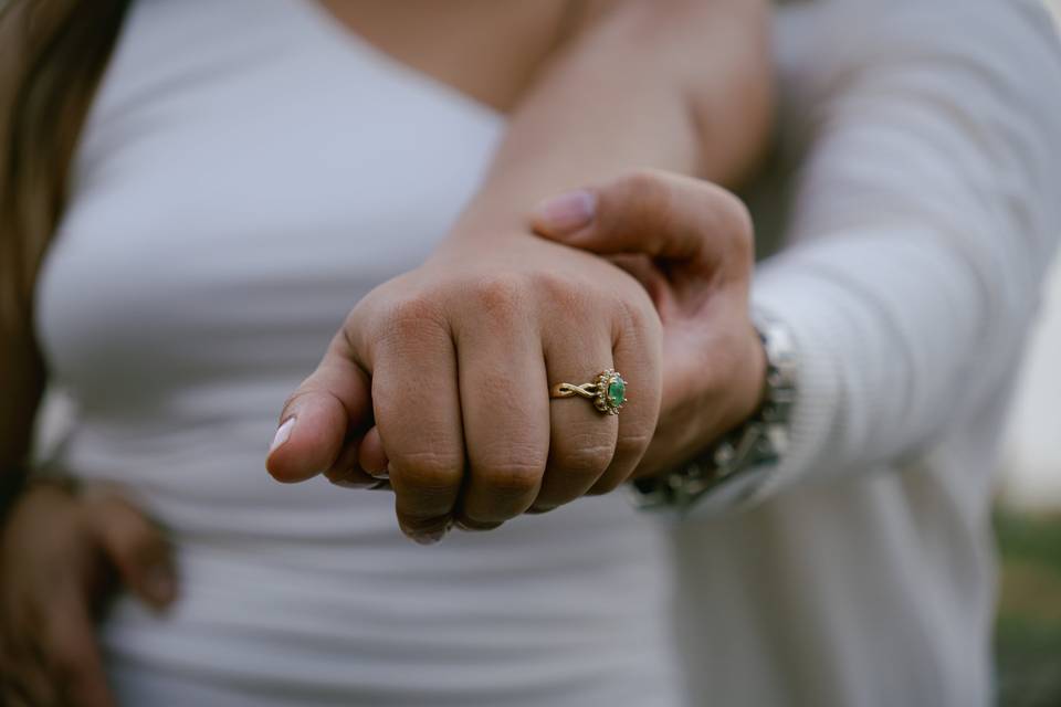 Donde va el anillo de compromiso