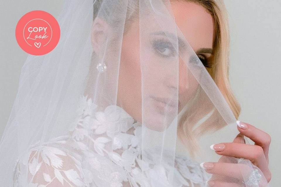 Paris Hilton y sus vestidos de novia para la boda