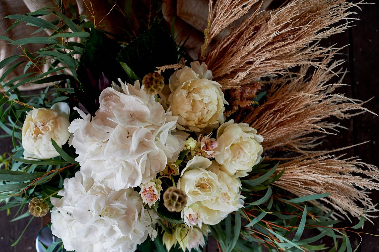 Hierba de la Pampa: la nueva tendencia en arreglos florales para boda