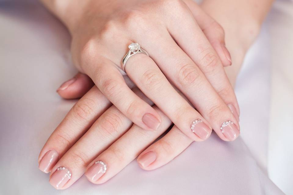 Uñas decoradas para novias: las tendencias 2023