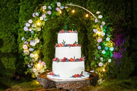 La tendencia de los 'cake hoops' para tortas de matrimonio
