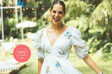 Julieta Piñeres tiene en su armario los vestidos ideales para una boda al aire libre