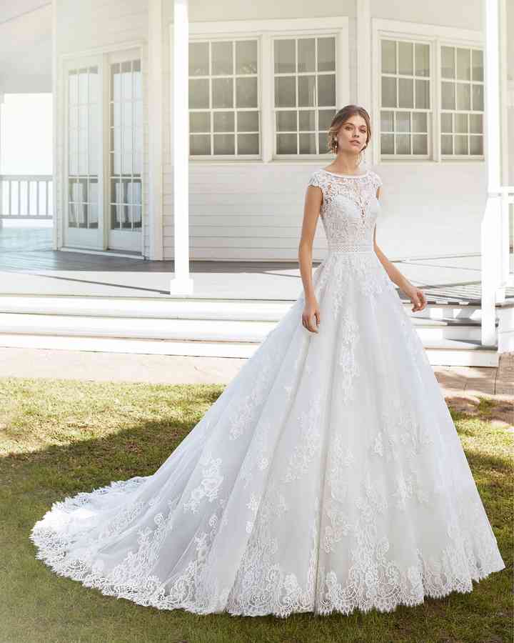 Magnificos Disenos Para Dar El Si Acepto En 2020 Vestida De Rosa Clara