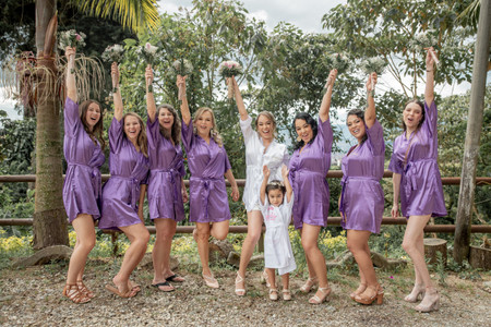 ¿Cuál es el papel de las damas y los caballeros de honor en una boda?