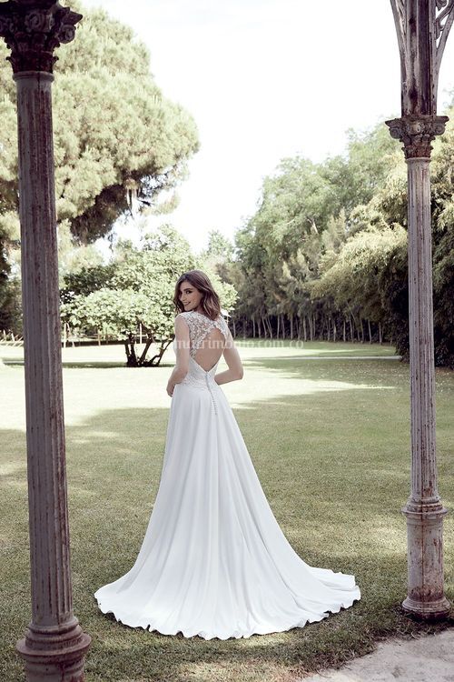225-23, Just For You By The Sposa Group Italia