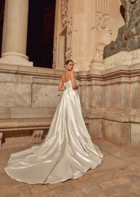 LUNA, Galia Lahav