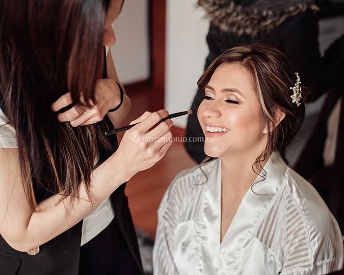 Joha Avila Makeup