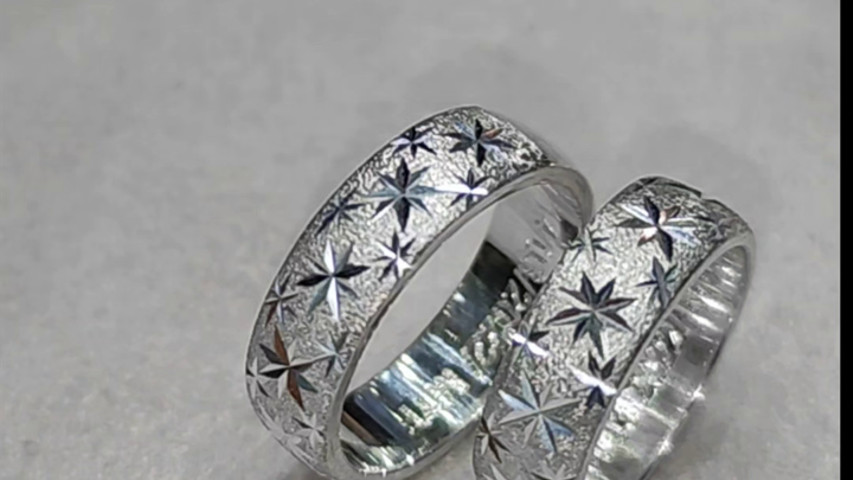 Argollas de matrimonio con cortes brillantes