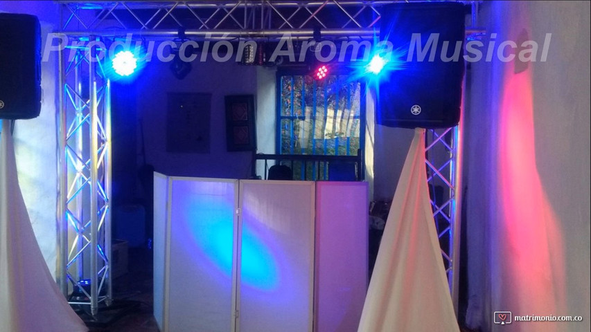 Matrimonio con DJ Aroma Musical