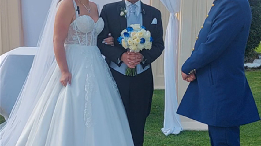 Evelio y Griselda - Oficiante