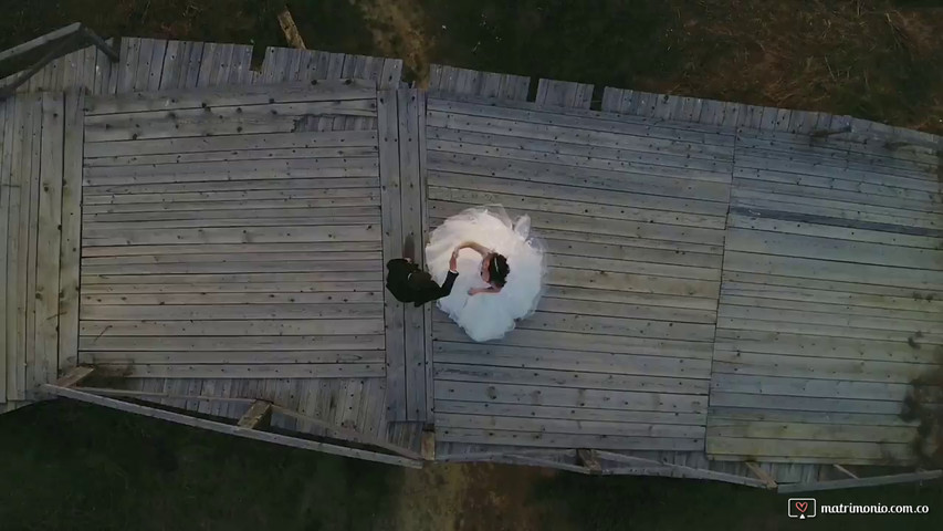 Novios plano aéreo