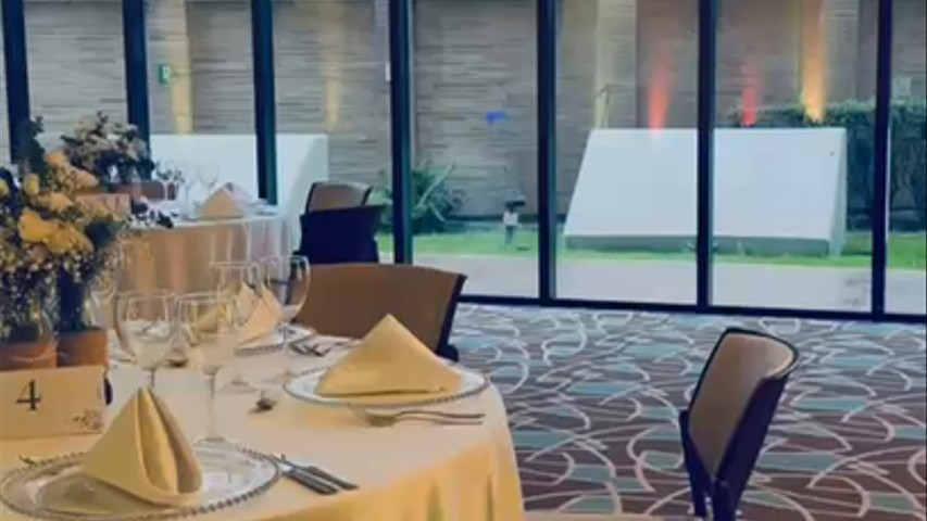 Holiday Inn Express & Suites