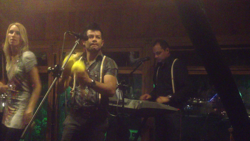 Show tropical y latino