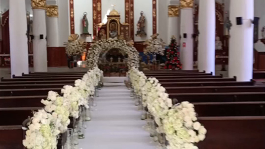 Decoración de iglesia en Ebejico 