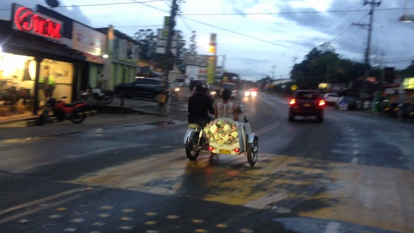 Moto Side Car Blanca