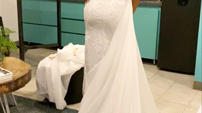 Vestido diseñado sobre medida para novia en Italia