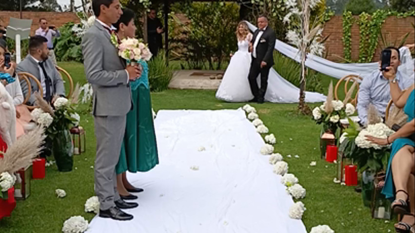 Mauricio Giral Oficiante de Bodas Simbólicas