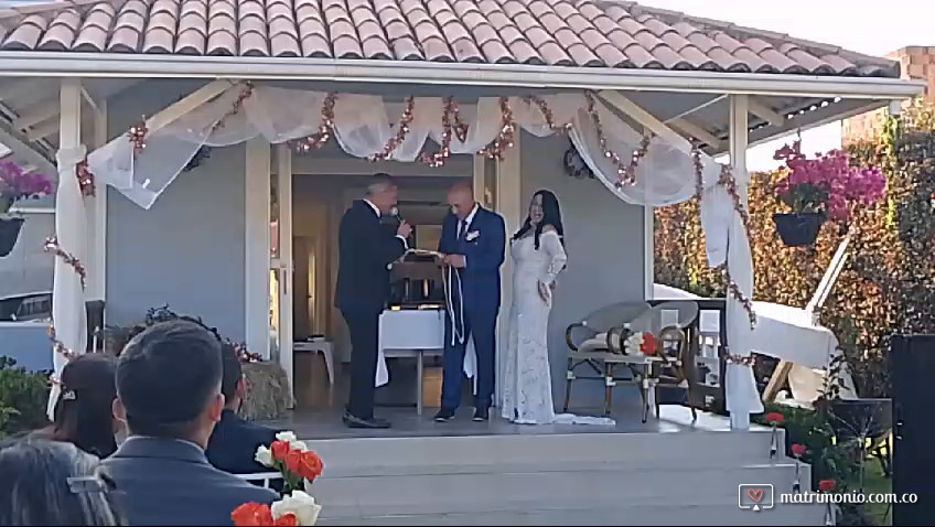 Mauricio Giral - Oficiante de Bodas Simbólicas