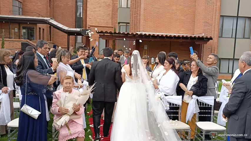 Oficiante de Bodas Simbólicas Mauricio Giral 