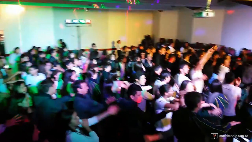 Celebraciones fiestas y eventos con weekend, disco movil, Bogota, Colombia 