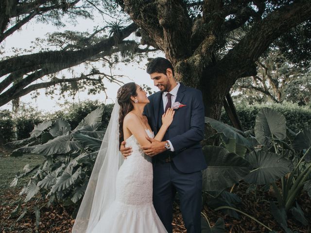 El matrimonio de Christian y Mariangel en Cali, Valle del Cauca 236