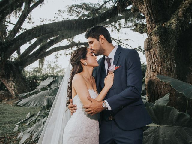 El matrimonio de Christian y Mariangel en Cali, Valle del Cauca 239