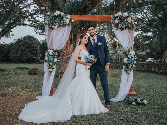 El matrimonio de Christian y Mariangel en Cali, Valle del Cauca 254