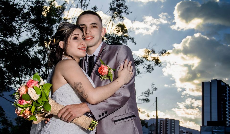 El matrimonio de Daniel  y Lady Johana  en Sabaneta, Antioquia