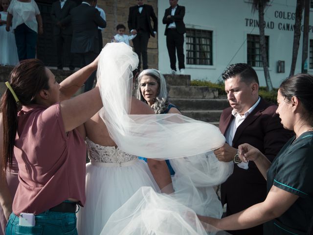 El matrimonio de Viviana y Fernando en Barbosa, Santander 12